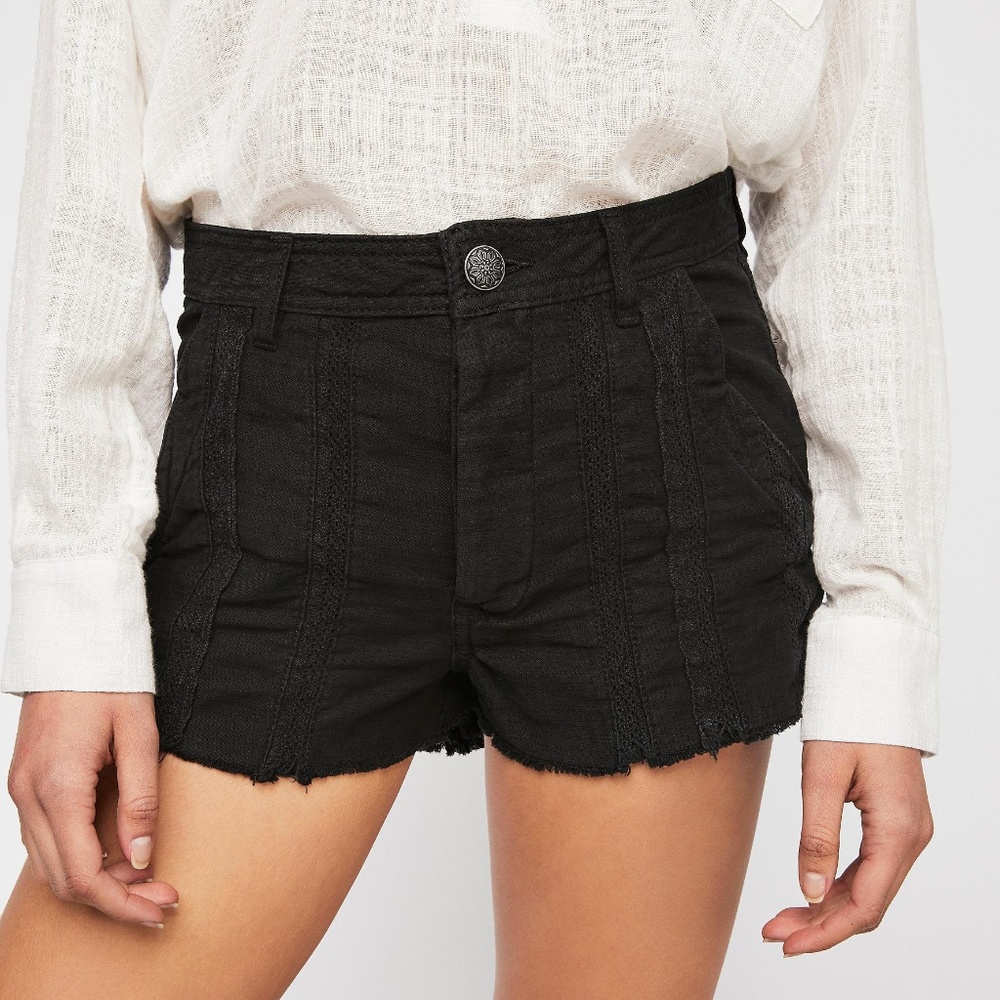 NWT ★: FREE PEOPLE Great Expectations Shorts, 2